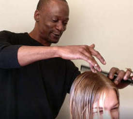 Newcastle Hairdressers offer discount wth Stylist Dalton